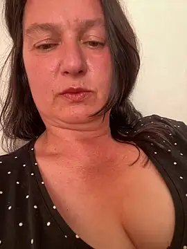 Snapshot of MirkaMag chatting on 8, 4, 2026 MirkaMag online show from 8, 4, 2026