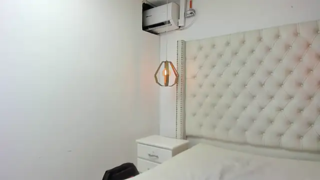 Snapshot of JEAN_LEWIS2 chatting on 13, 4, 2026 JEAN LEWIS2 online show from 13, 4, 2026