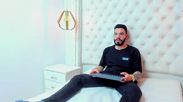 Snapshot of JEAN_LEWIS2 chatting on 18, 4, 2026 JEAN LEWIS2 online show from 18, 4, 2026