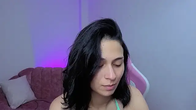 Snapshot of miss__madison chatting on 15, 4, 2026 miss madison online show from 15, 4, 2026