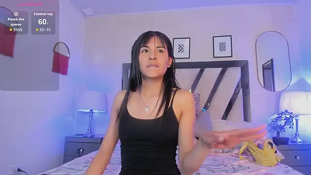 Snapshot of Violettaa_Stone chatting on 17, 4, 2026 Violettaa Stone online show from 17, 4, 2026