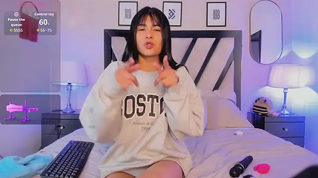 Snapshot of Violettaa_Stone chatting on 18, 4, 2026 Violettaa Stone online show from 18, 4, 2026