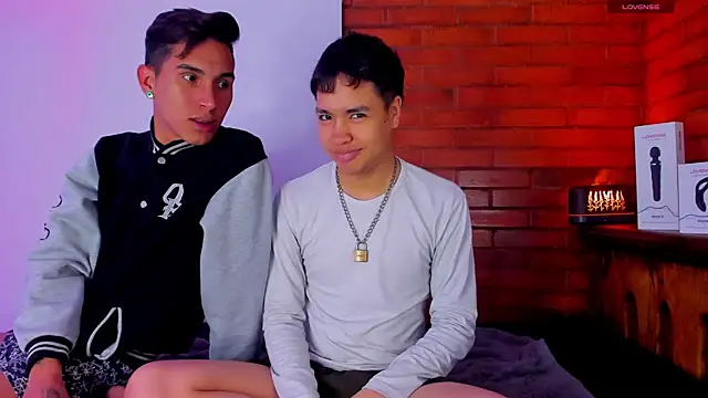 Snapshot of Lee_Colee chatting on 5, 4, 2026 Lee Colee online show from 5, 4, 2026