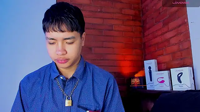 Snapshot of Lee_Colee chatting on 8, 4, 2026 Lee Colee online show from 8, 4, 2026