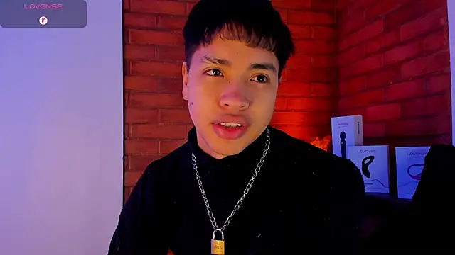 Snapshot of Lee_Colee chatting on 10, 4, 2026 Lee Colee online show from 10, 4, 2026