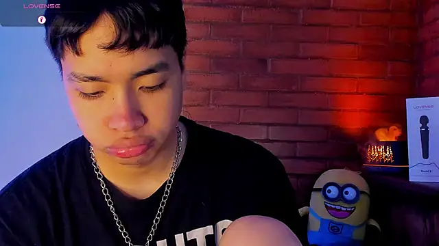 Snapshot of Lee_Colee chatting on 15, 4, 2026 Lee Colee online show from 15, 4, 2026