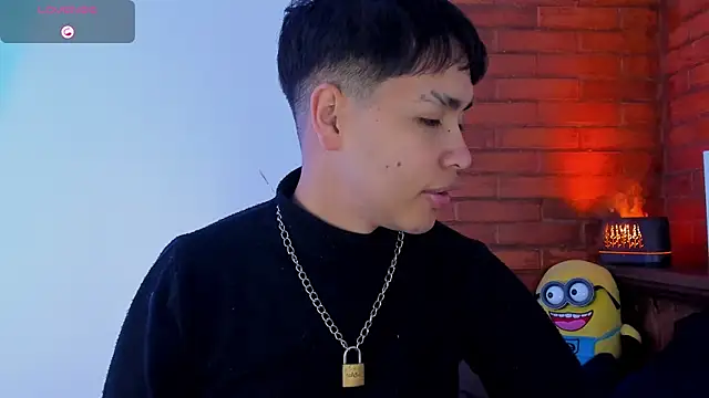 Snapshot of Lee_Colee chatting on 21, 4, 2026 Lee Colee online show from 21, 4, 2026