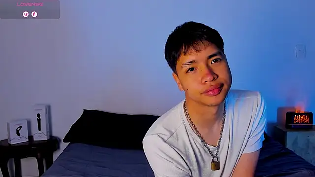 Snapshot of Lee_Colee chatting on 28, 4, 2026 Lee Colee online show from 28, 4, 2026