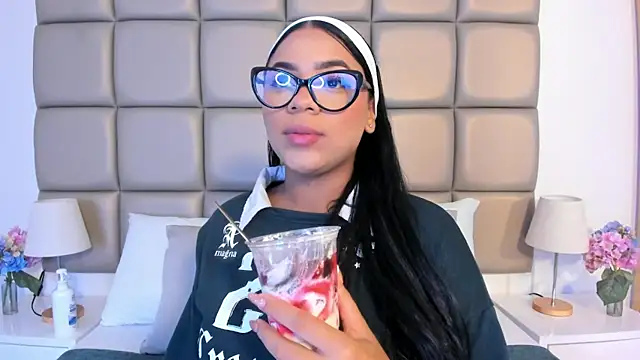 Snapshot of lilly_williamss chatting on 24, 4, 2026 lilly williamss online show from 24, 4, 2026