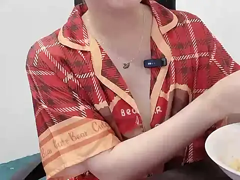 Snapshot of hunhun122 chatting on 6, 4, 2026 hunhun122 online show from 6, 4, 2026