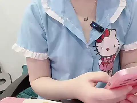 Snapshot of hunhun122 chatting on 8, 4, 2026 hunhun122 online show from 8, 4, 2026