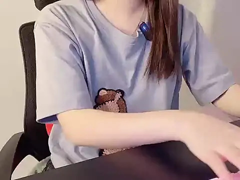 Snapshot of hunhun122 chatting on 20, 4, 2026 hunhun122 online show from 20, 4, 2026