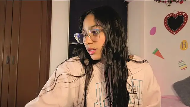 Snapshot of PaulaCutexs chatting on 9, 4, 2026 PaulaCutexs online show from 9, 4, 2026
