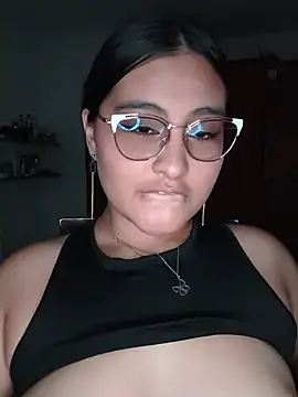 LaylaZurek  online show from 24, 6, 2026