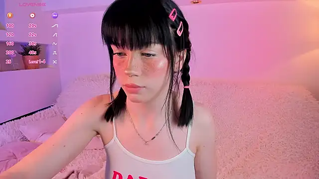 Snapshot of lisa_sunny_ chatting on 11, 6, 2026 lisa sunny online show from 11, 6, 2026