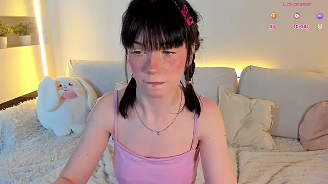 Snapshot of lisa_sunny_ chatting on 2, 7, 2026 lisa sunny online show from 2, 7, 2026