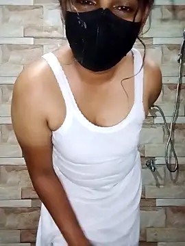 Snapshot of SLNISHU chatting on 1, 5, 2026 SLNISHU online show from 1, 5, 2026