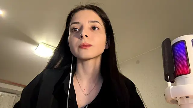 Snapshot of Mikytiki chatting on 18, 3, 2026 Mikytiki online show from 18, 3, 2026