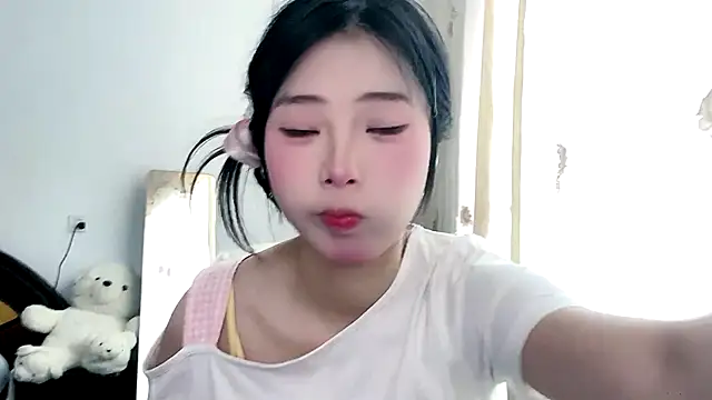 Snapshot of yiyibaby2026 chatting on 23, 4, 2026 yiyibaby2026 online show from 23, 4, 2026