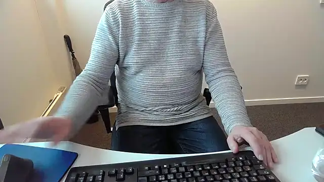 Snapshot of Buggemann chatting on 9, 4, 2026 Buggemann online show from 9, 4, 2026