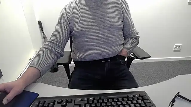 Snapshot of Buggemann chatting on 13, 4, 2026 Buggemann online show from 13, 4, 2026