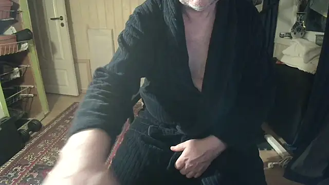 Snapshot of Buggemann chatting on 22, 4, 2026 Buggemann online show from 22, 4, 2026