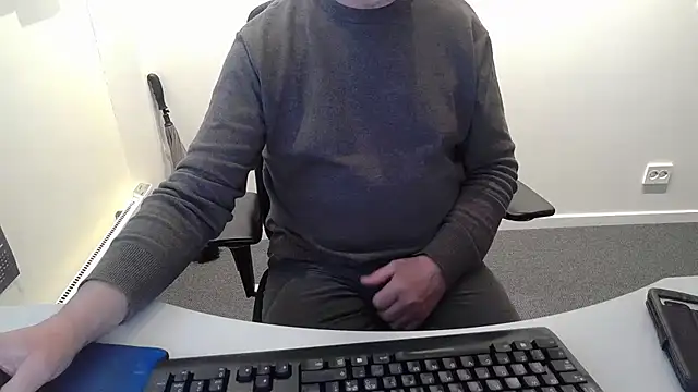 Snapshot of Buggemann chatting on 28, 4, 2026 Buggemann online show from 28, 4, 2026