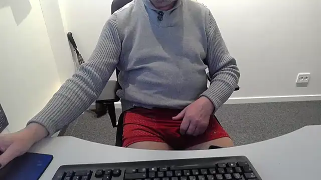 Snapshot of Buggemann chatting on 7, 5, 2026 Buggemann online show from 7, 5, 2026