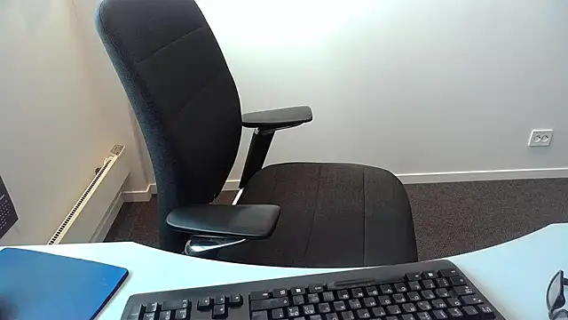 Snapshot of Buggemann chatting on 28, 5, 2026 Buggemann online show from 28, 5, 2026