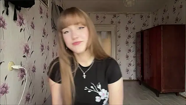 Snapshot of AnnaWasp chatting on 10, 4, 2026 AnnaWasp online show from 10, 4, 2026