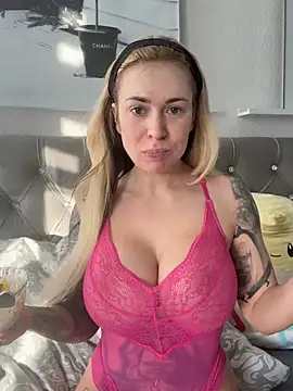 Snapshot of SelinaGalinsky6 chatting on 26, 3, 2026 SelinaGalinsky6 online show from 26, 3, 2026