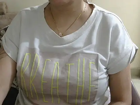 Snapshot of spicy_Zara chatting on 30, 4, 2026 spicy Zara online show from 30, 4, 2026
