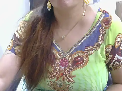Snapshot of spicy_Zara chatting on 18, 6, 2026 spicy Zara online show from 18, 6, 2026