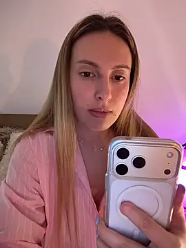 Snapshot of EvaRyen_ chatting on 13, 3, 2026 EvaRyen online show from 13, 3, 2026