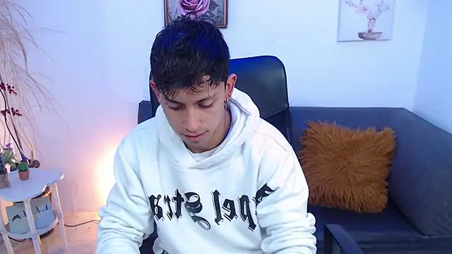 Snapshot of Kei_23 chatting on 23, 6, 2026 Kei 23 online show from 23, 6, 2026