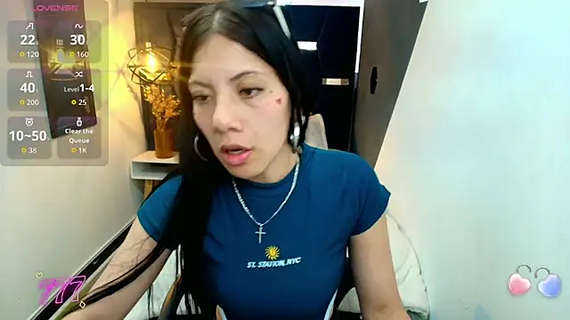 Snapshot of Abril_Fox__ chatting on 30, 4, 2026 Abril Fox online show from 30, 4, 2026