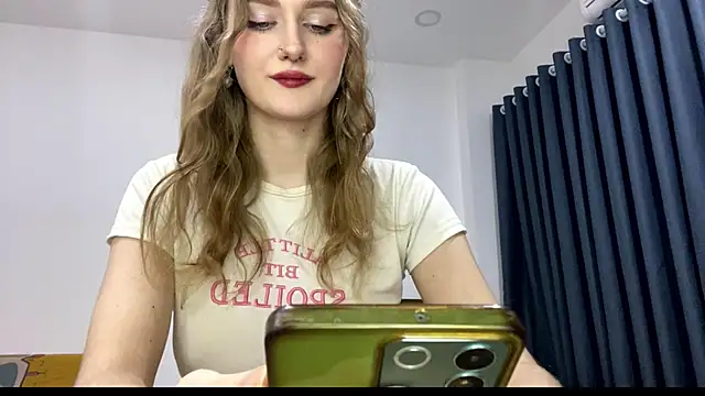 Snapshot of JanesSpace chatting on 1, 4, 2026 JanesSpace online show from 1, 4, 2026