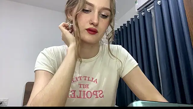 Snapshot of JanesSpace chatting on 3, 4, 2026 JanesSpace online show from 3, 4, 2026