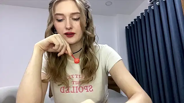 Snapshot of JanesSpace chatting on 13, 4, 2026 JanesSpace online show from 13, 4, 2026