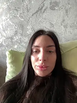 Snapshot of MishellKins chatting on 7, 4, 2026 MishellKins online show from 7, 4, 2026