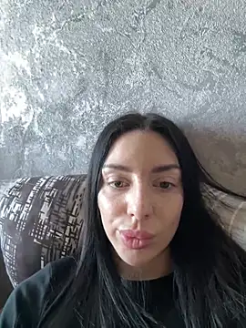 Snapshot of MishellKins chatting on 3, 5, 2026 MishellKins online show from 3, 5, 2026