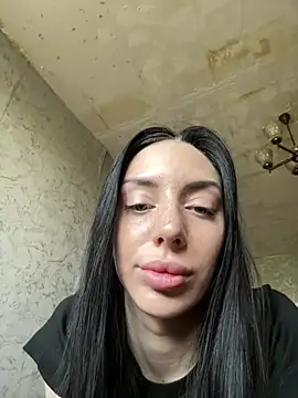 Snapshot of MishellKins chatting on 4, 5, 2026 MishellKins online show from 4, 5, 2026