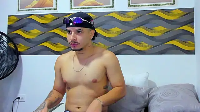 Snapshot of Leon_Hotx chatting on 21, 3, 2026 Leon Hotx online show from 21, 3, 2026