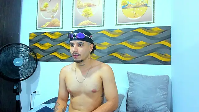 Snapshot of Leon_Hotx chatting on 28, 3, 2026 Leon Hotx online show from 28, 3, 2026