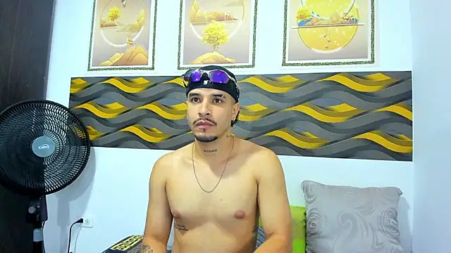 Snapshot of Leon_Hotx chatting on 30, 3, 2026 Leon Hotx online show from 30, 3, 2026