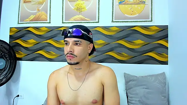 Snapshot of Leon_Hotx chatting on 9, 4, 2026 Leon Hotx online show from 9, 4, 2026