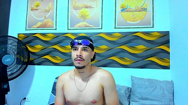 Snapshot of Leon_Hotx chatting on 29, 4, 2026 Leon Hotx online show from 29, 4, 2026