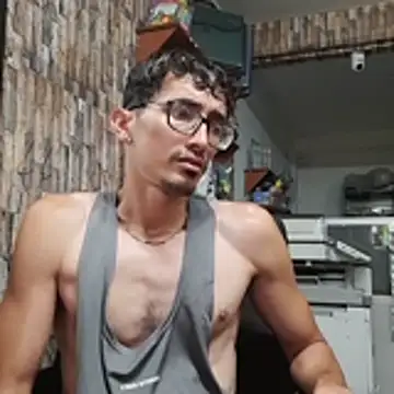 Snapshot of jhosuamoore chatting on 6, 4, 2026 jhosuamoore online show from 6, 4, 2026