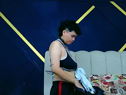 Snapshot of NikiEvanz chatting on 15, 4, 2026 NikiEvanz online show from 15, 4, 2026