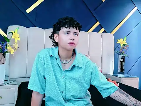 Snapshot of NikiEvanz chatting on 7, 5, 2026 NikiEvanz online show from 7, 5, 2026